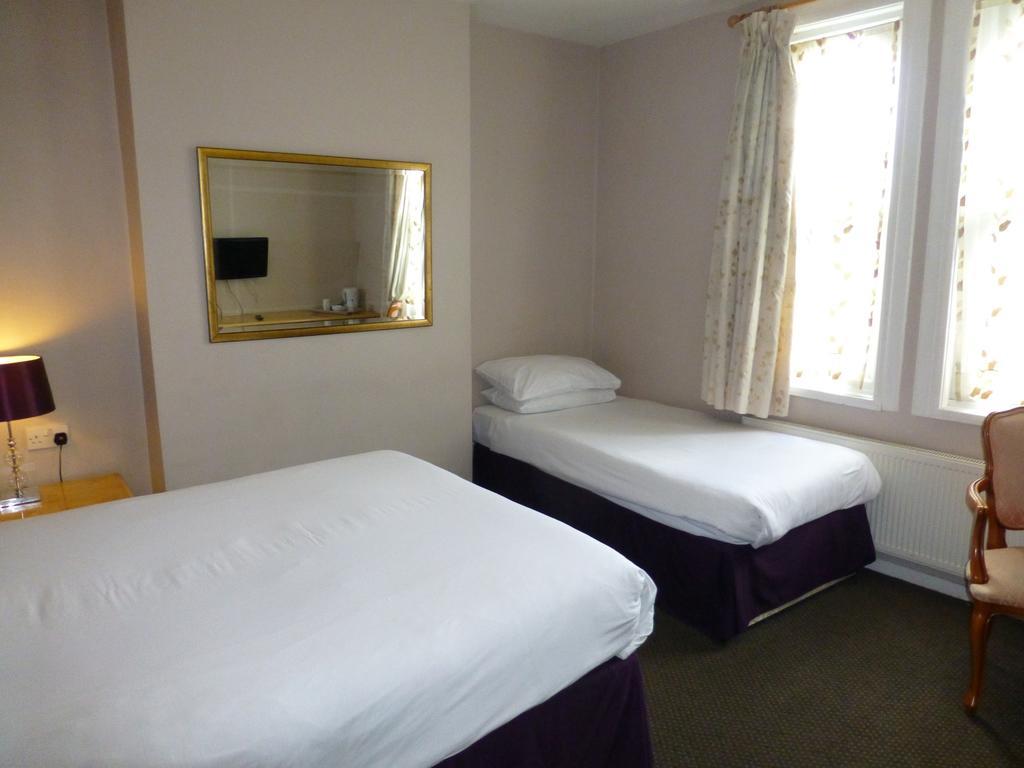 Prince Hotel Smethwick Habitación foto